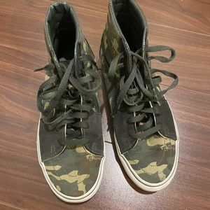 Vans army fatigue high top sneakers women’s US 7.5